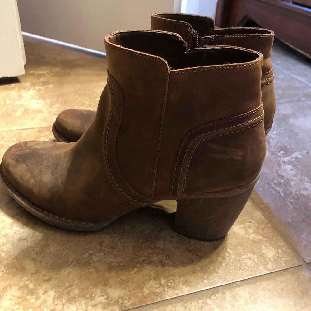 Clarks size 12